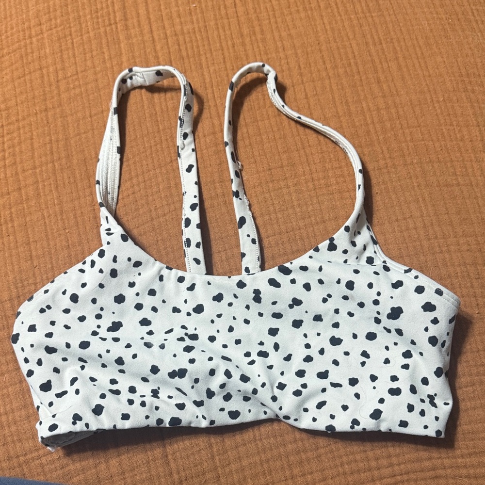Vuori Black and Tan Sports Bra